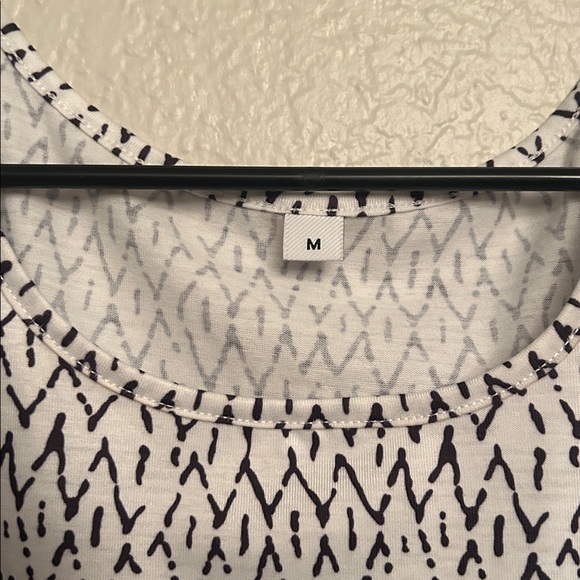 Cold Shoulder Patterned Dress - Picture 3 of 4